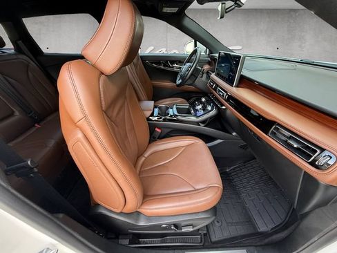 Used 2023 Lincoln Nautilus Reserve FWD image 24