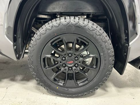 Used 2025 Toyota Tundra Platinum w/ TRD Off-Road Package AWD/4WD image 69