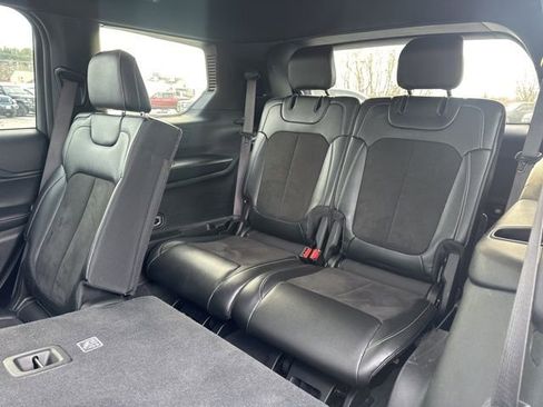 Used 2024 Jeep Grand Cherokee L Laredo image 27