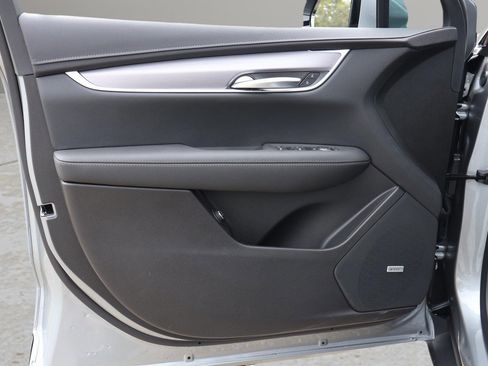 New 2026 Cadillac XT5 Luxury image 10