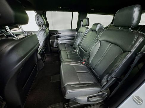 Used 2024 Jeep Wagoneer Series II w/ Flexible Seating Group RWD image 25