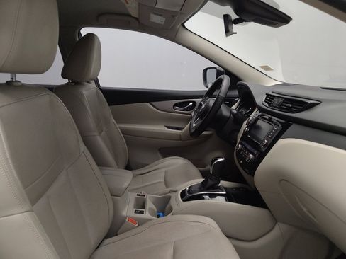 Used 2020 Nissan Rogue Sport SL FWD image 21