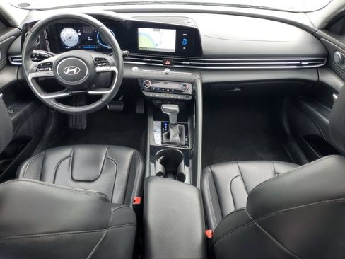 Used 2025 Hyundai Elantra Limited FWD image 25