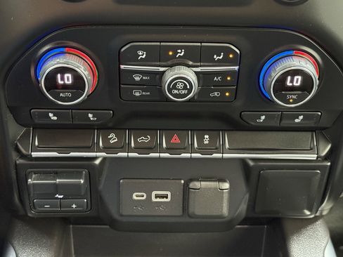 Used 2021 Chevrolet Silverado 1500 LT Trail Boss image 28