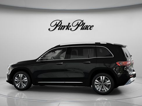 New 2026 Mercedes-Benz GLB 250 image 10