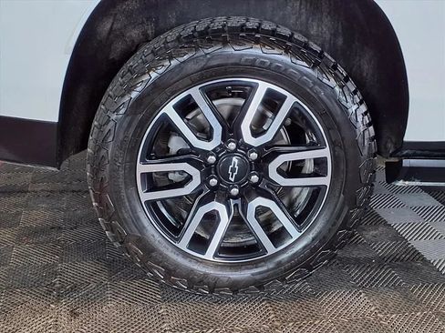 Used 2021 Chevrolet Suburban High Country AWD/4WD image 9