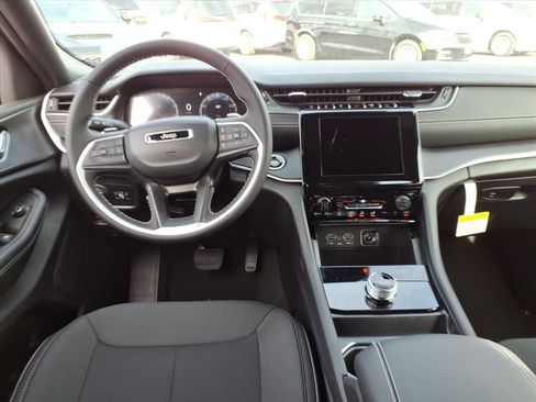 New 2026 Jeep Grand Cherokee Laredo image 14