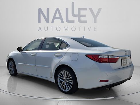 Used 2013 Lexus ES 350 w/ Luxury Pkg image 3