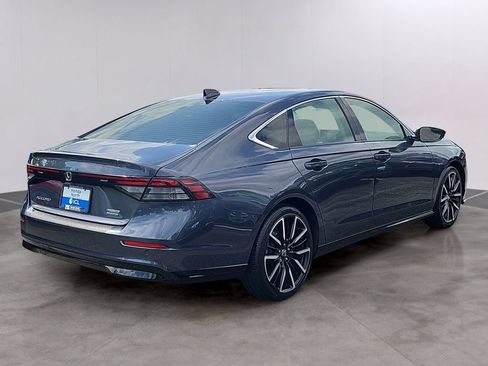Used 2023 Honda Accord Touring image 4