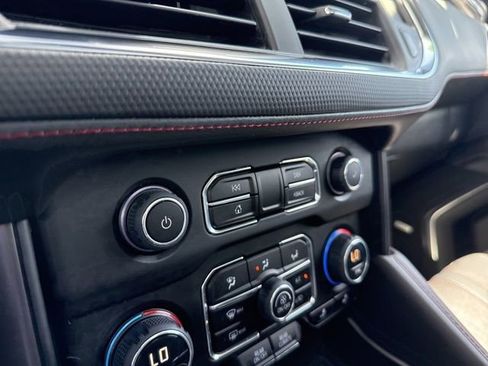 Used 2023 Chevrolet Suburban RST w/ Sport Performance Package image 40