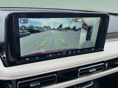 New 2026 Lincoln Aviator 2WD image 17