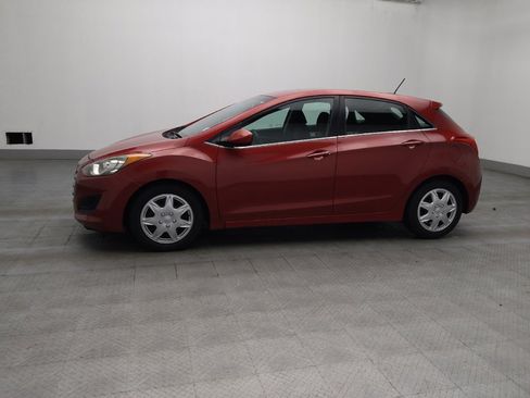 Used 2016 Hyundai Elantra GT FWD image 2