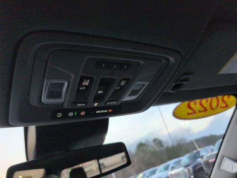 Used 2022 GMC Sierra 1500 SLT w/ SLT Premium Plus Package image 26