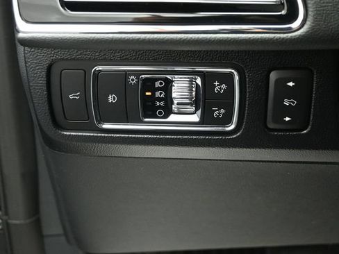 Certified 2023 Lincoln Navigator Reserve AWD/4WD image 11