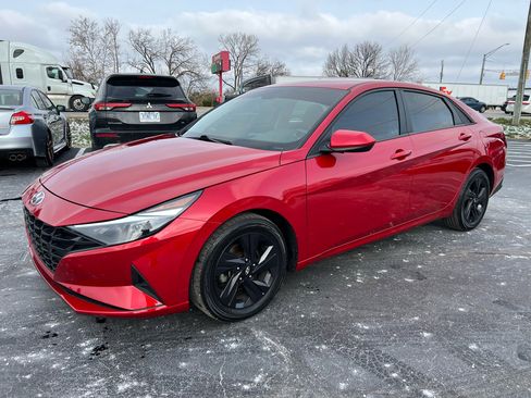 Used 2021 Hyundai Elantra SEL image 2