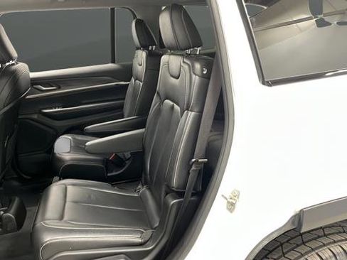 Used 2023 Jeep Grand Cherokee L Limited image 30