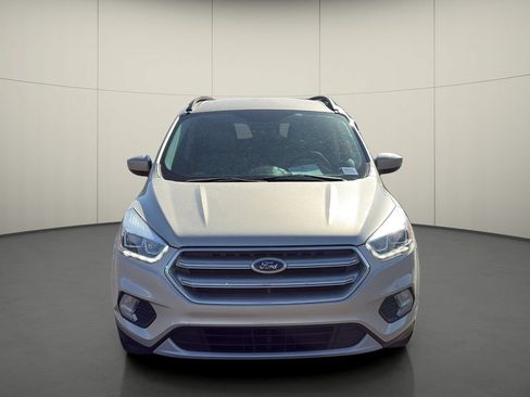 Used 2017 Ford Escape SE w/ SE Leather Comfort Package FWD image 2