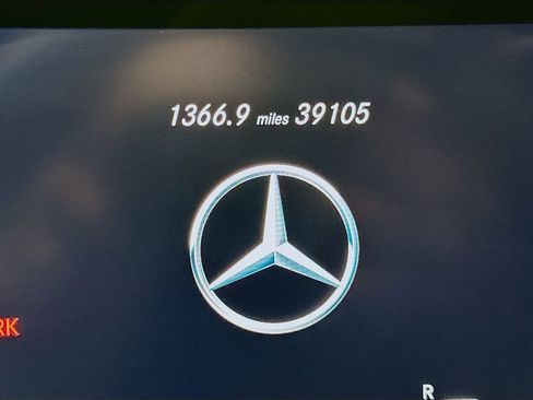 Used 2022 Mercedes-Benz GLC 300 4MATIC image 12