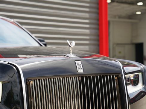 Used 2020 Rolls-Royce Phantom Extended Wheelbase RWD image 4