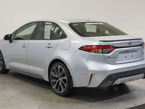 Used 2020 Toyota Corolla XSE image 8