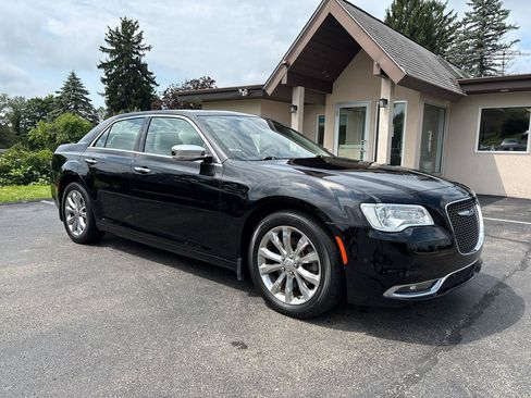 Used 2017 Chrysler 300 C w/ Safetytec Plus Group AWD/4WD image 3