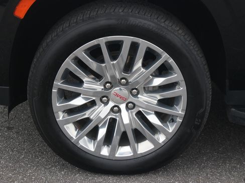 Used 2023 GMC Yukon SLT w/ SLT Premium Package image 46