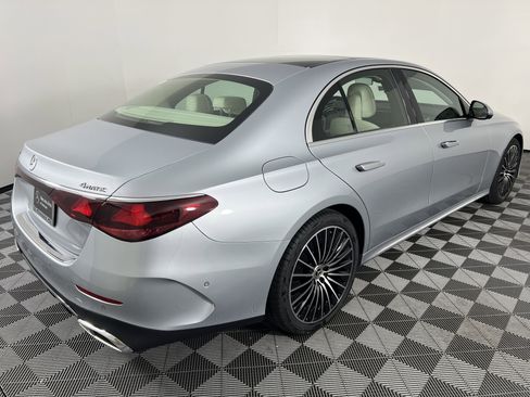New 2026 Mercedes-Benz E 350 4MATIC Sedan image 12