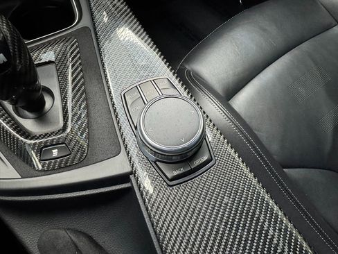 Used 2018 BMW M3 RWD image 41
