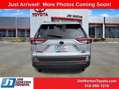 Used 2024 Toyota RAV4 XLE Premium AWD/4WD image 6