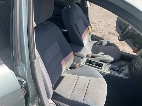 Used 2004 MAZDA MAZDA6 i FWD image 30