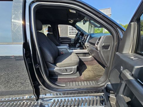 Used 2015 Ford F150 XLT w/ Equipment Group 302A Luxury AWD/4WD image 28