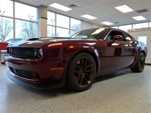 Used 2023 Dodge Challenger SRT Hellcat image 3