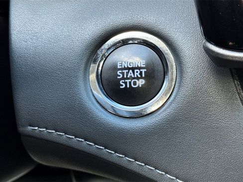 Certified 2023 Toyota Highlander XLE image 21