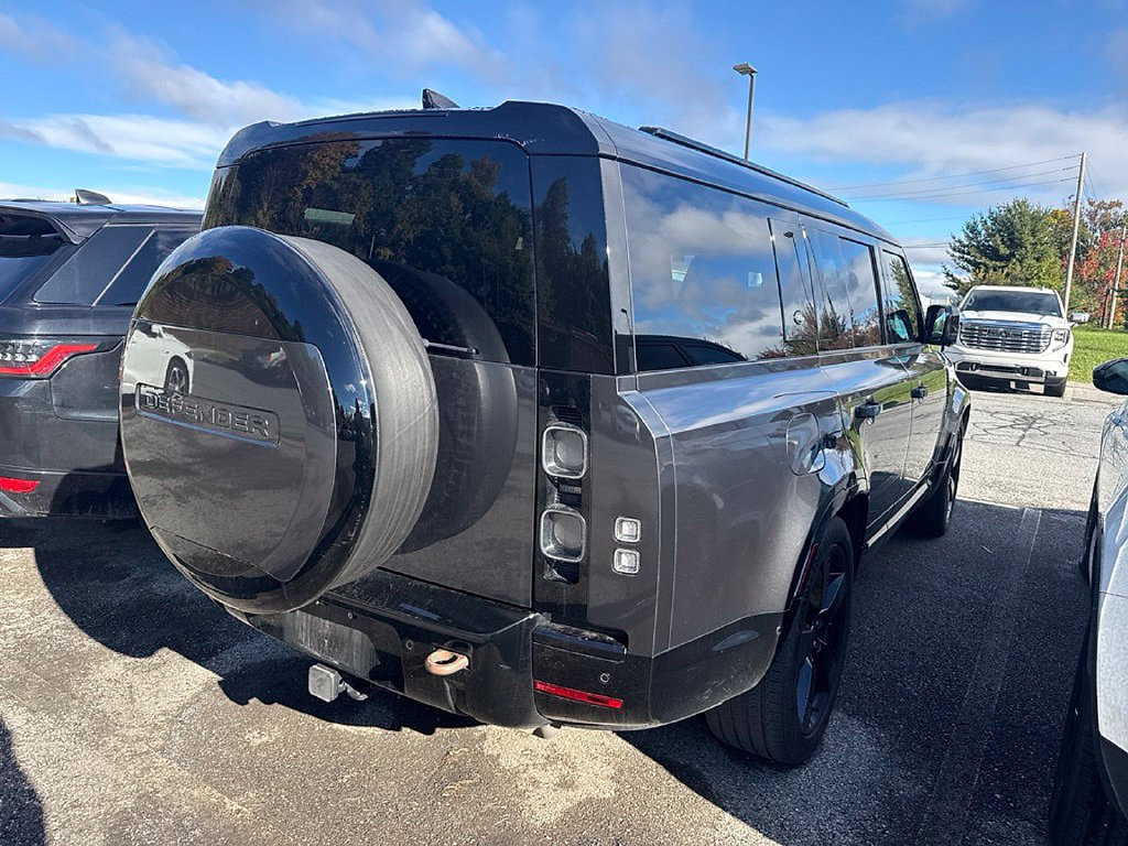 Used 2024 Land Rover Defender 130 X AWD/4WD image 4