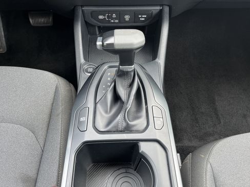 Used 2025 Kia K4 FWD image 12