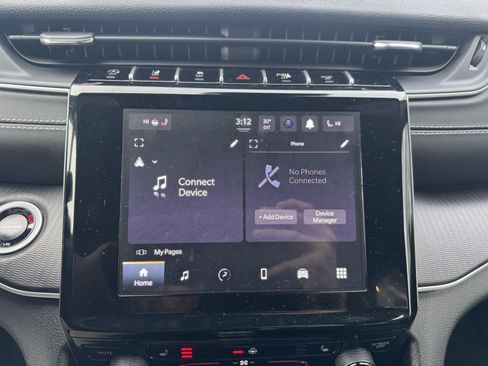 Used 2024 Jeep Grand Cherokee Altitude image 19