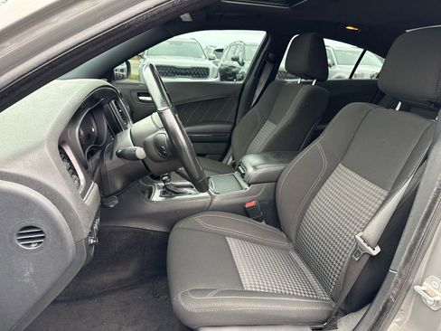 Used 2018 Dodge Charger SXT Plus w/ Blacktop Package image 17