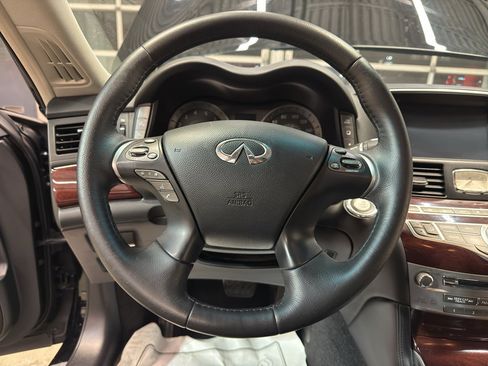 Used 2015 INFINITI Q70 3.7 image 16