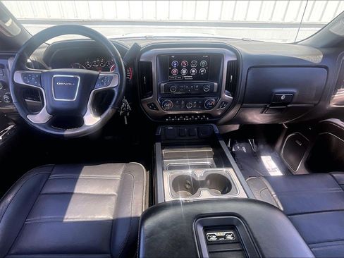Used 2016 GMC Sierra 2500 Denali w/ Duramax Plus Package AWD/4WD image 19