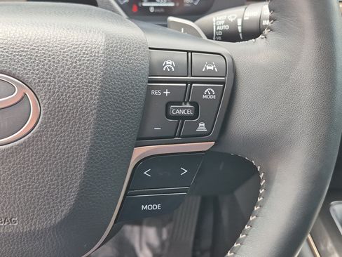 Used 2025 Toyota Crown Signia w/ Advanced Technology Package AWD/4WD image 19