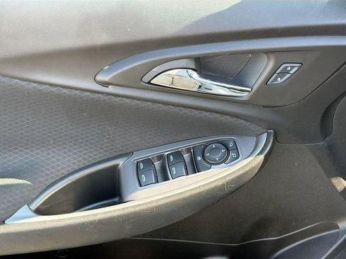 Used 2023 Chevrolet Malibu LT FWD image 17