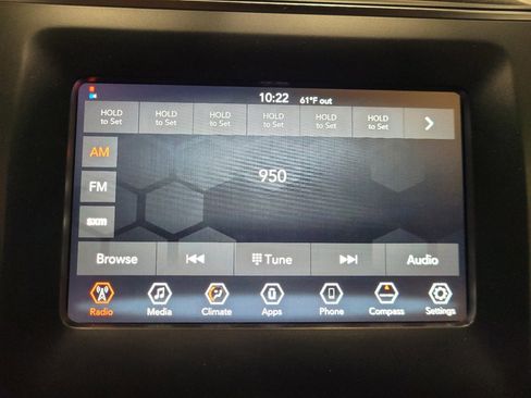 Used 2020 Jeep Cherokee Latitude Plus AWD/4WD image 25