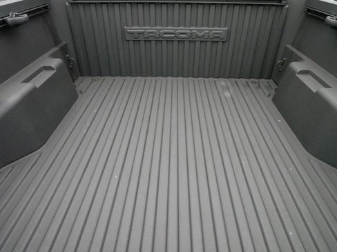 Used 2024 Toyota Tacoma TRD Off-Road image 19