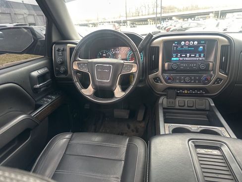 Used 2018 GMC Sierra 2500 Denali w/ Duramax Plus Package image 19