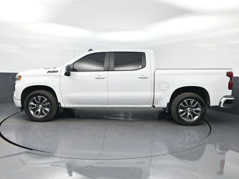 Used 2023 Chevrolet Silverado 1500 RST image 2