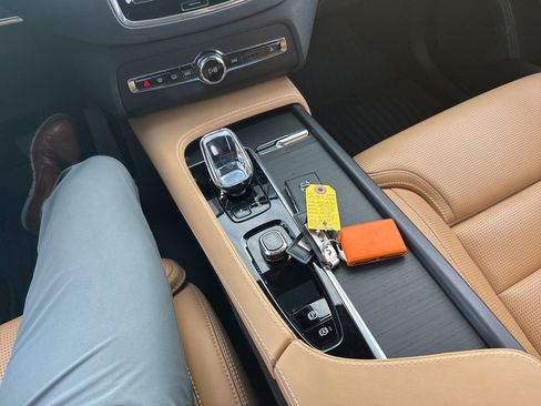 Used 2023 Volvo XC90 B6 Ultimate w/ Protection Package Premier image 28