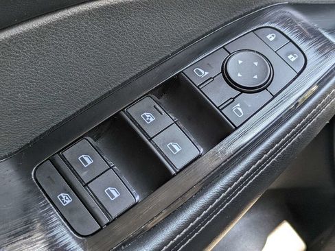 Used 2024 Nissan Rogue SV FWD image 22