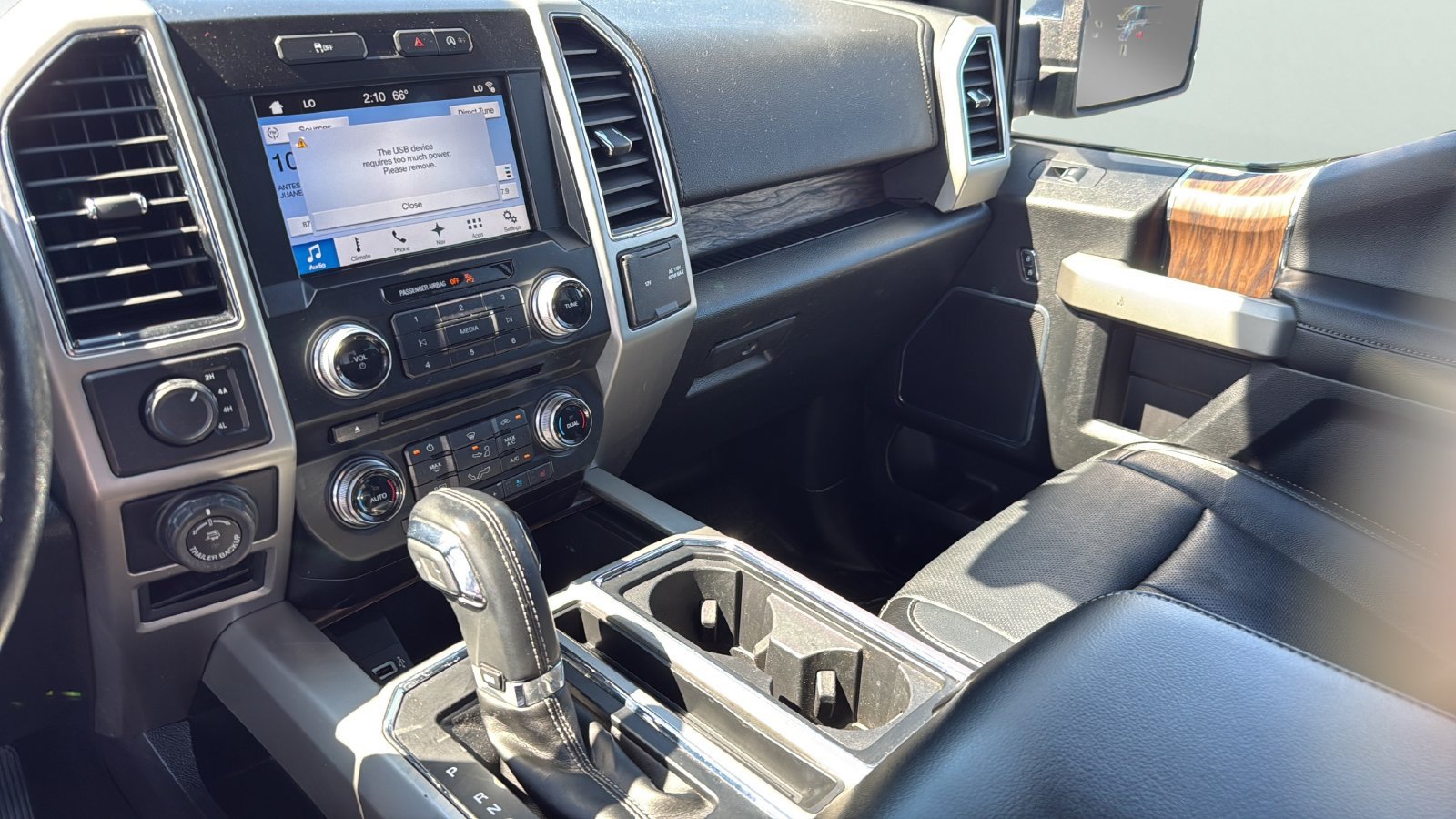 Used 2018 Ford F150 Lariat w/ Equipment Group 502A Luxury AWD/4WD image 16