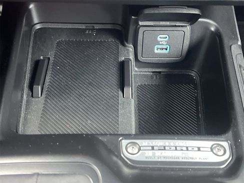 New 2025 Ford Bronco 4-Door image 7