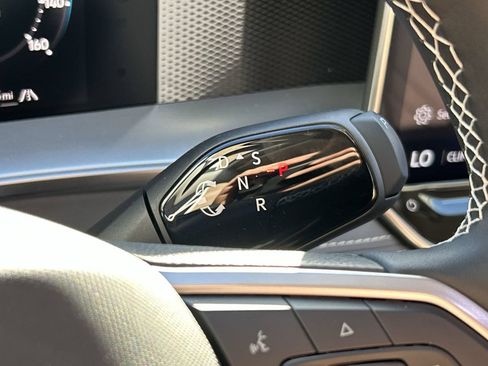 New 2026 Volkswagen Tiguan SE AWD/4WD image 27